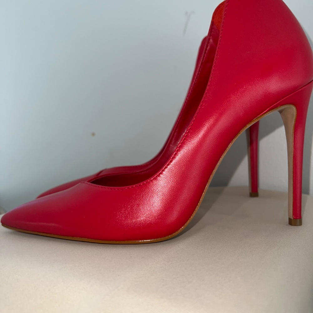 Schutz Nappa Leather Pumps | Red | size 6.5 - Picture 3 of 6
